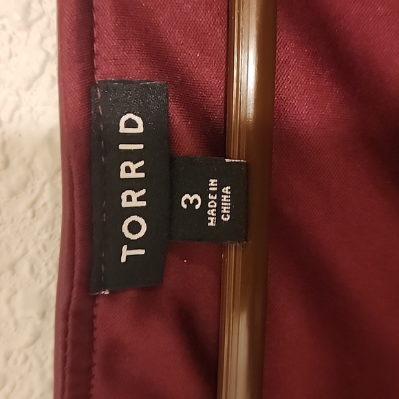 Torrid Zinfandel Faux Leather Peplum Top 3 3x 22/24 - Picture 2 of 7
